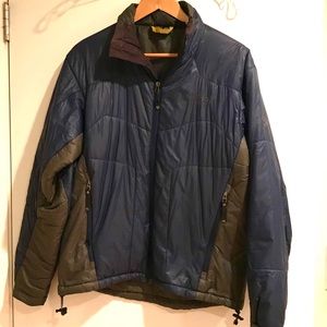 Men's Mountain Hardwear lightweight puffer jacket